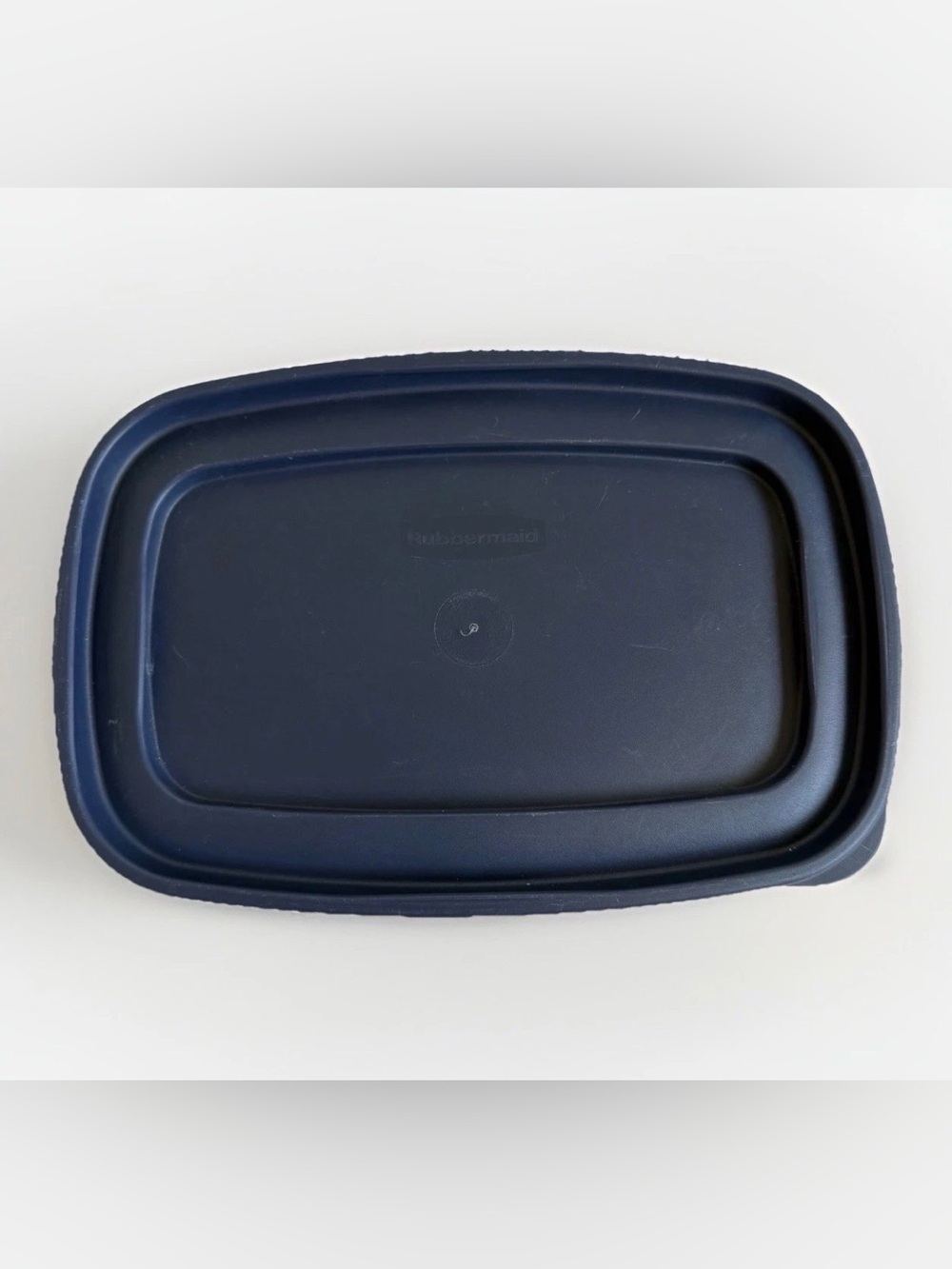 Rubbermaid Easy Find Lid 1Z08 Blue Rectangular 1 Replacement Food Container Lid